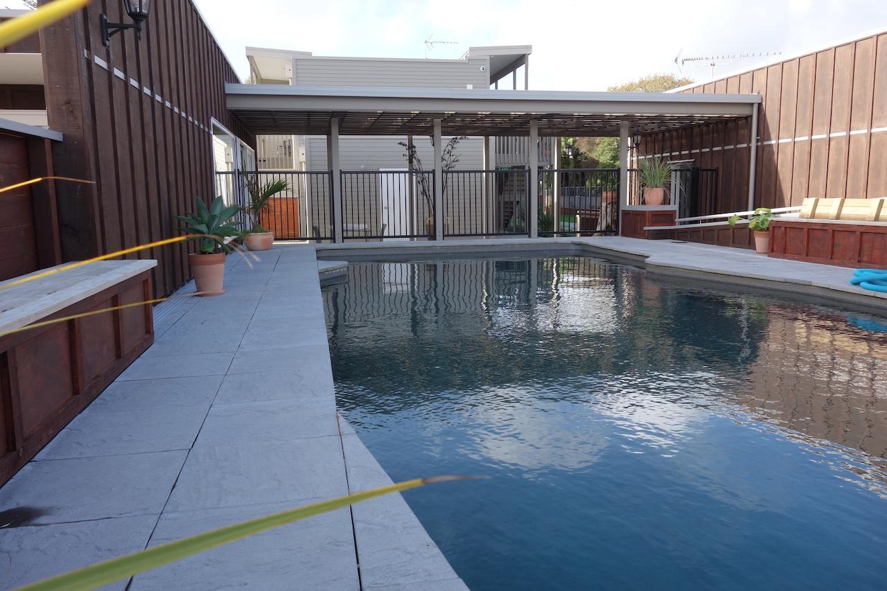 Parakai Springs Lodge Екстериор снимка