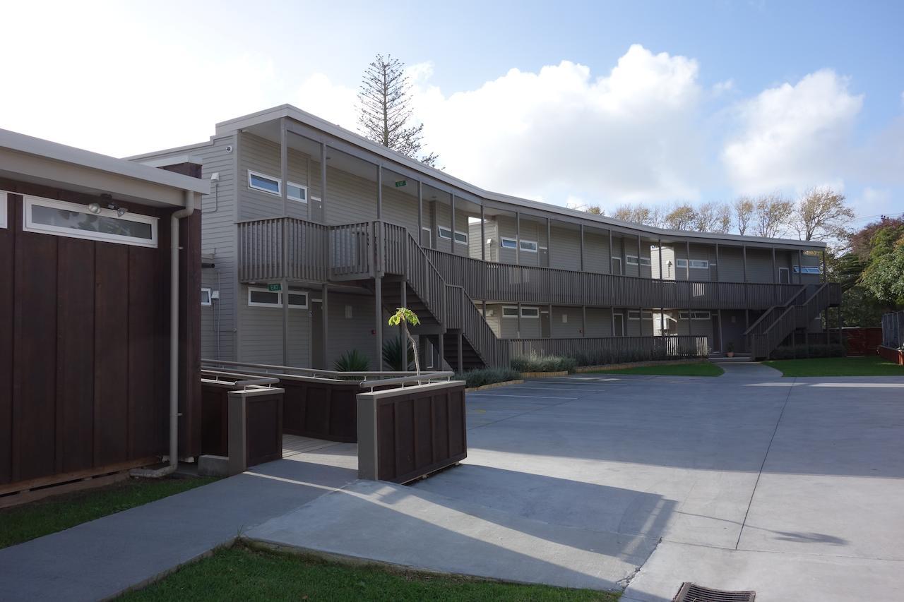 Parakai Springs Lodge Екстериор снимка